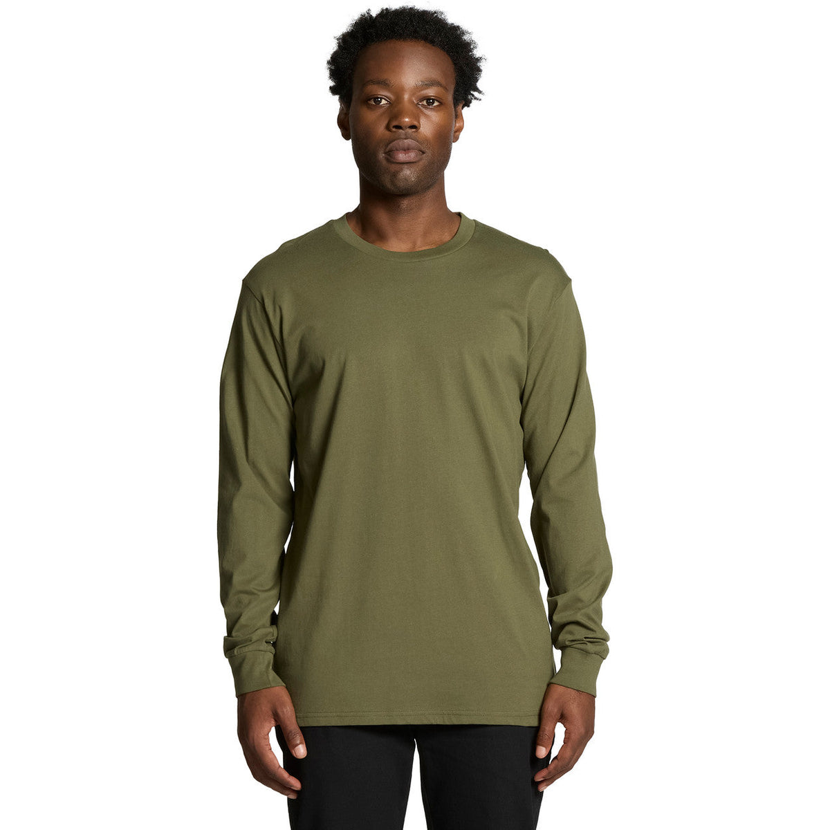 Olive green long-sleeved t-shirt with crew neck and ribbed cuffs, made of cotton.
